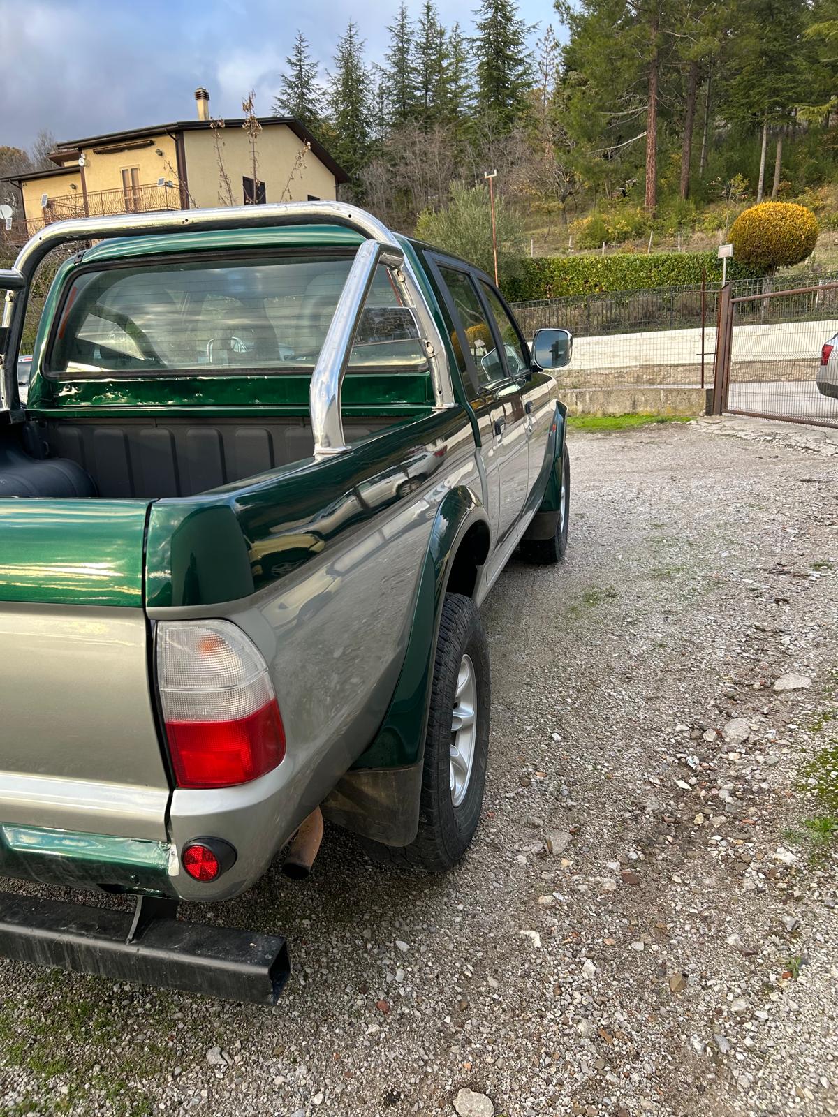 Foto Mitsubishi L200