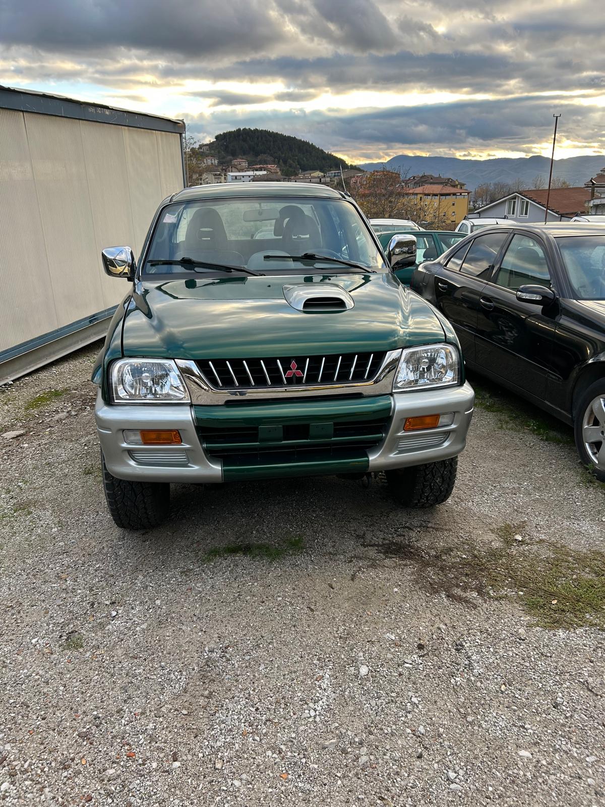 Foto Mitsubishi L200
