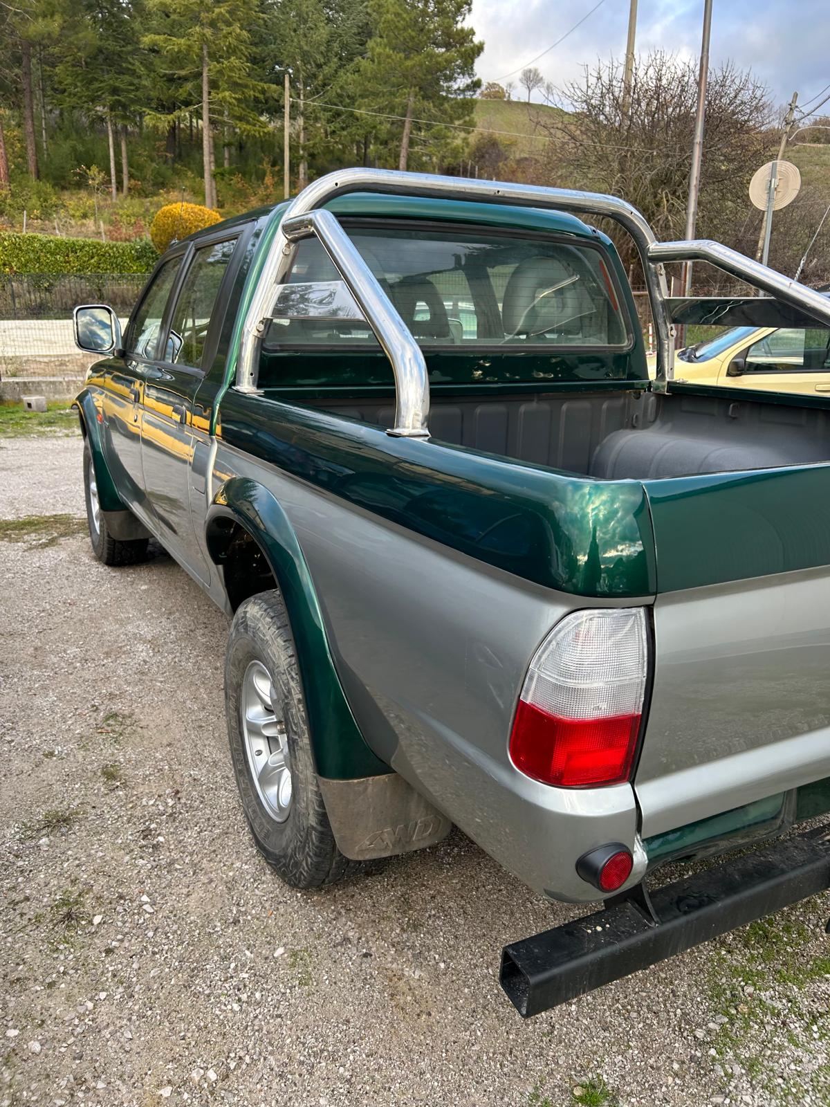 Foto Mitsubishi L200